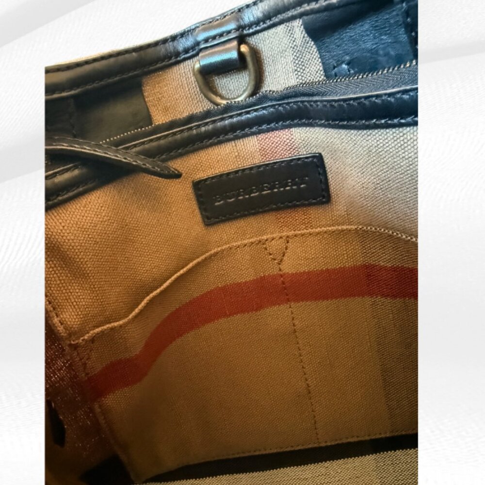 Burberry House Check Canvas and Leather Tottenham Tote Bag Pre-Owned - Picture 12 of 17